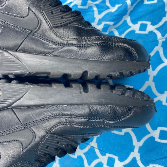 Nike women’s size 8.5 Air Max 90 LTR triple black low top athletic sneakers wmns - Picture 10 of 11